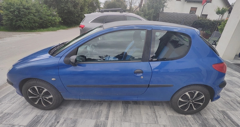 Peugeot 206 cena 6000 przebieg: 118000, rok produkcji 2006 z Łańcut małe 106